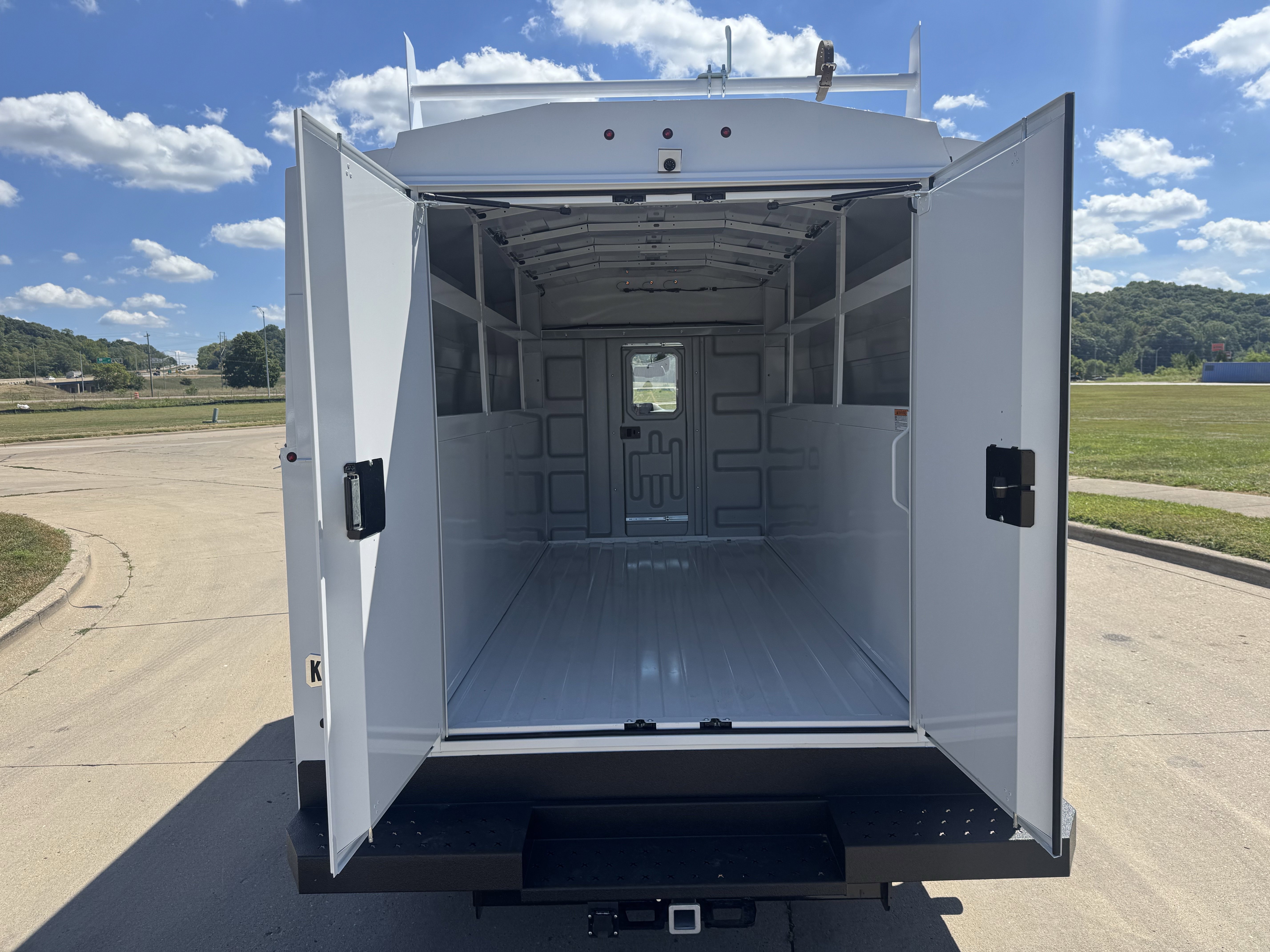 New 2026 Ford E-350 and Econoline 350 Super Duty w/ Power Equipment Group image 5