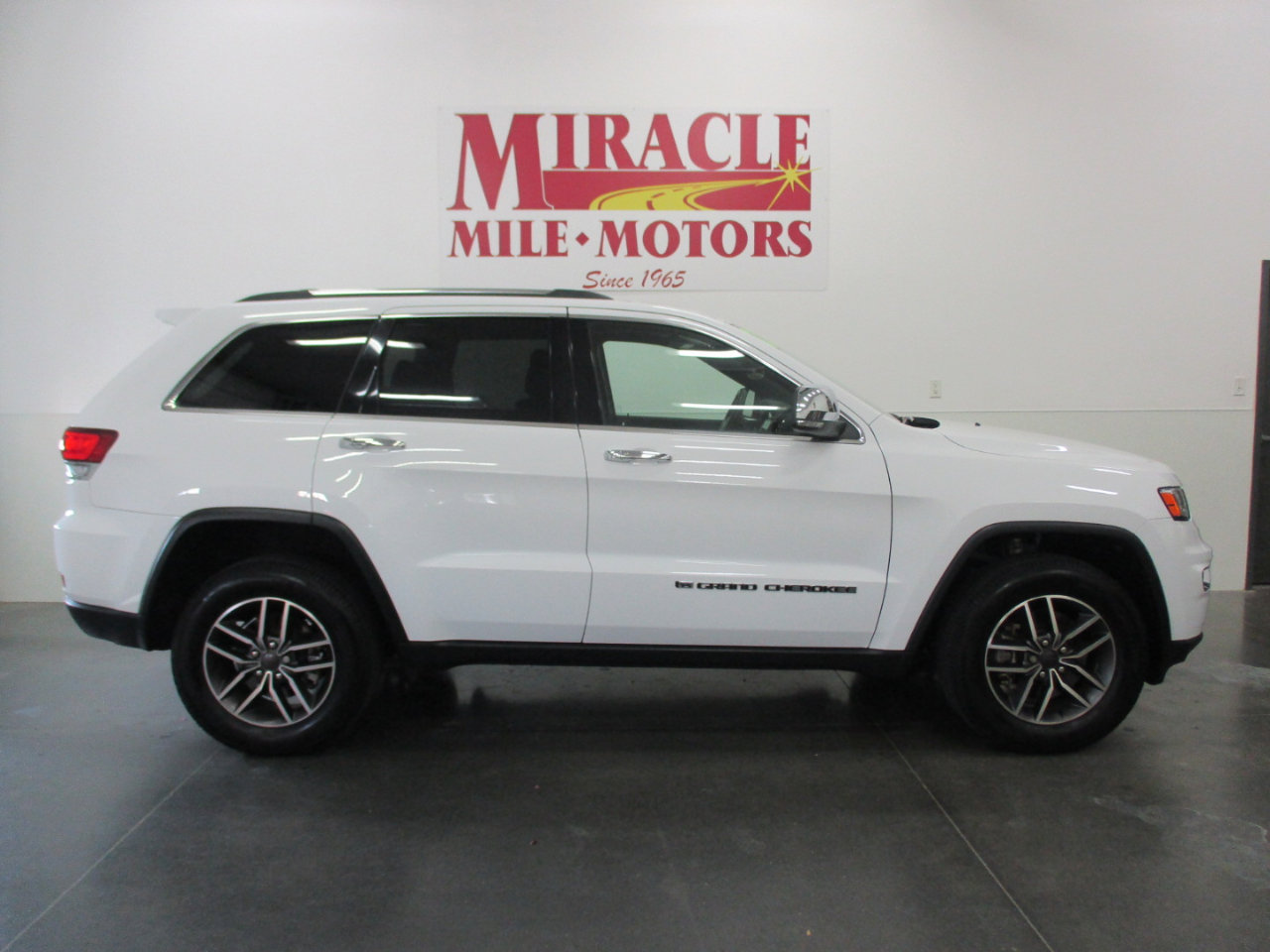 Used 2022 Jeep Grand Cherokee Limited image 6