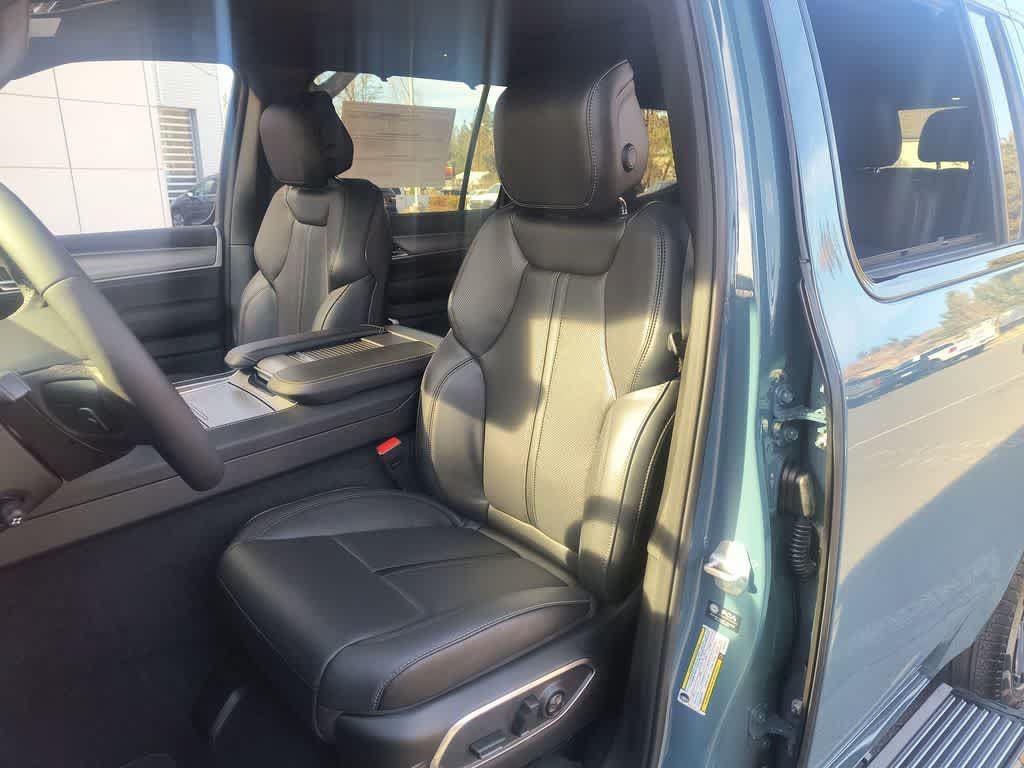 New 2026 Jeep Grand Wagoneer Limited AWD/4WD image 11