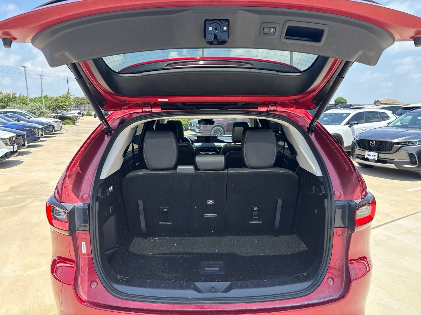 Certified 2024 MAZDA CX-90 Plug-In Hybrid w/ Premium Pkg AWD/4WD image 15