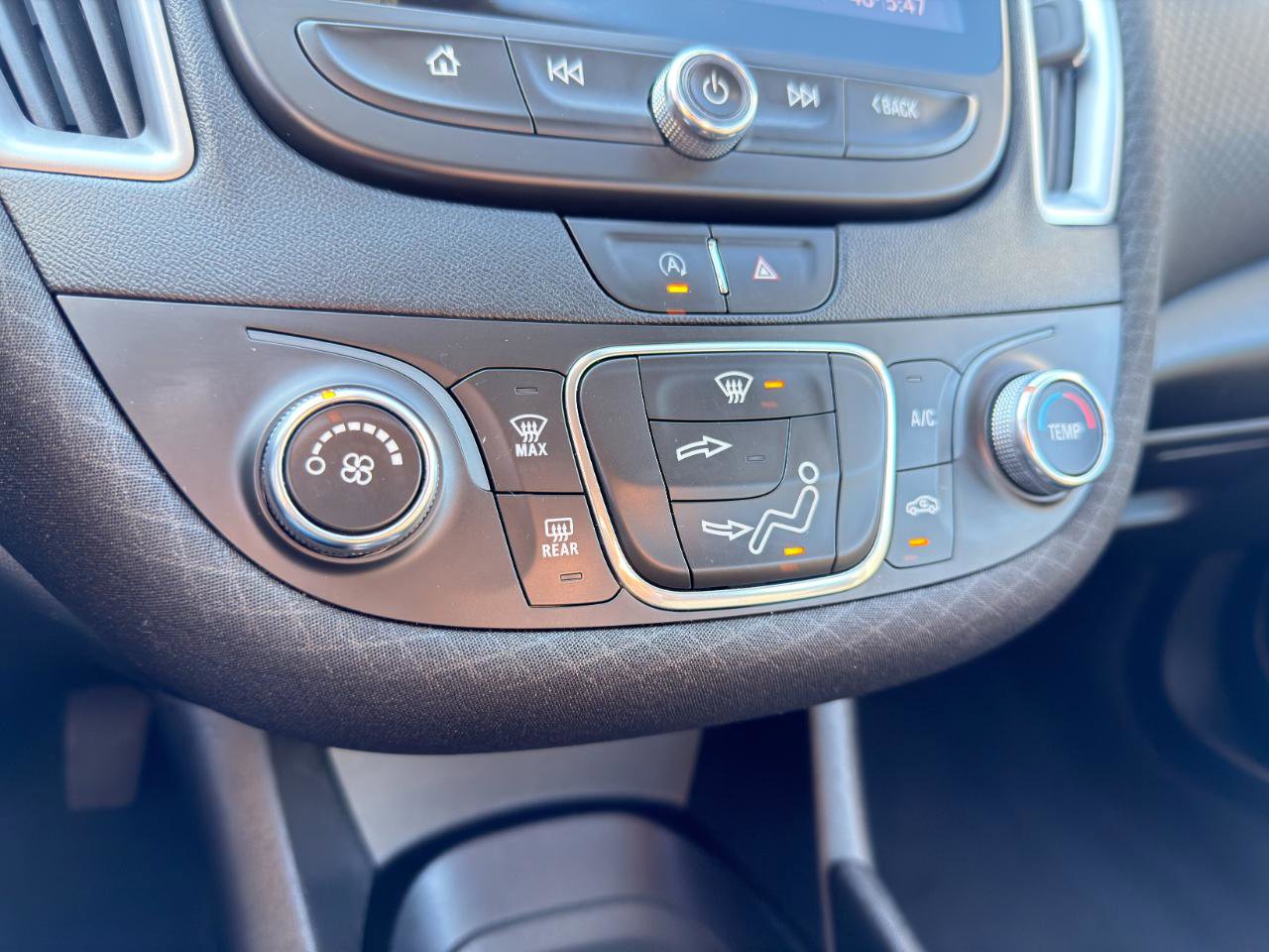Used 2020 Chevrolet Malibu RS FWD image 44