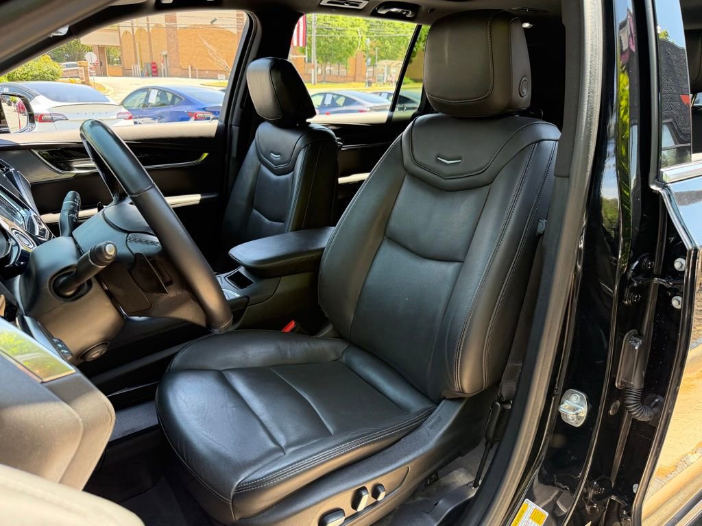 Used 2024 Cadillac XT6 Premium Luxury w/ Technology Package AWD/4WD image 25