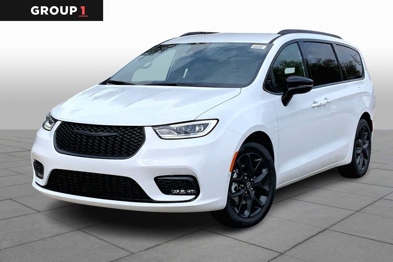 New 2026 Chrysler Pacifica Select w/ S Appearance Package
