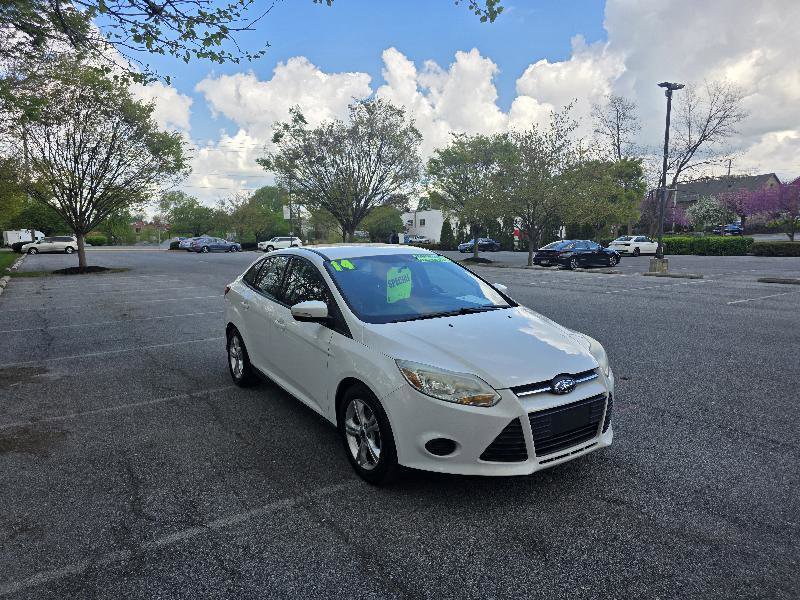 Used 2014 Ford Focus SE w/ SE Winter Package image 8