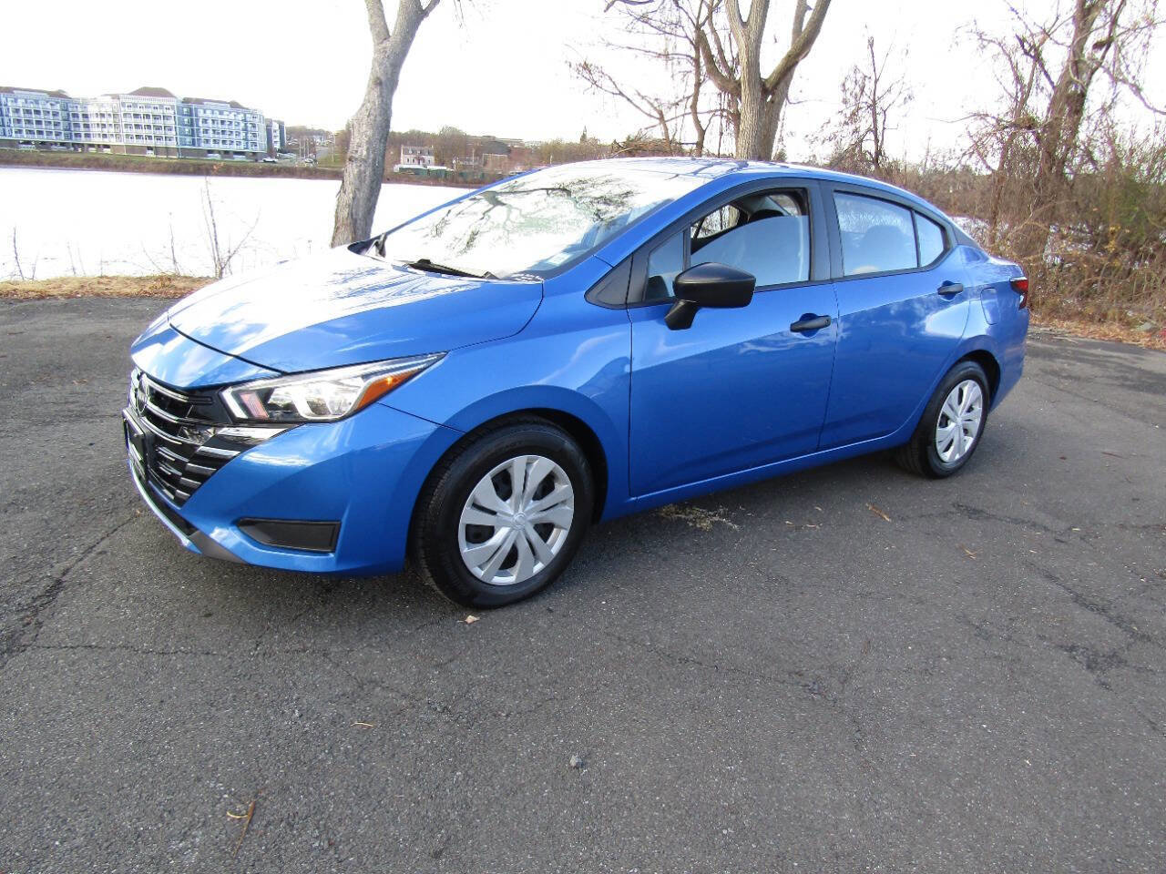 Used 2023 Nissan Versa S FWD image 32