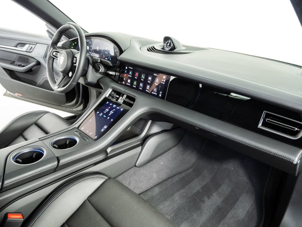 Certified 2025 Porsche Taycan AWD/4WD image 25