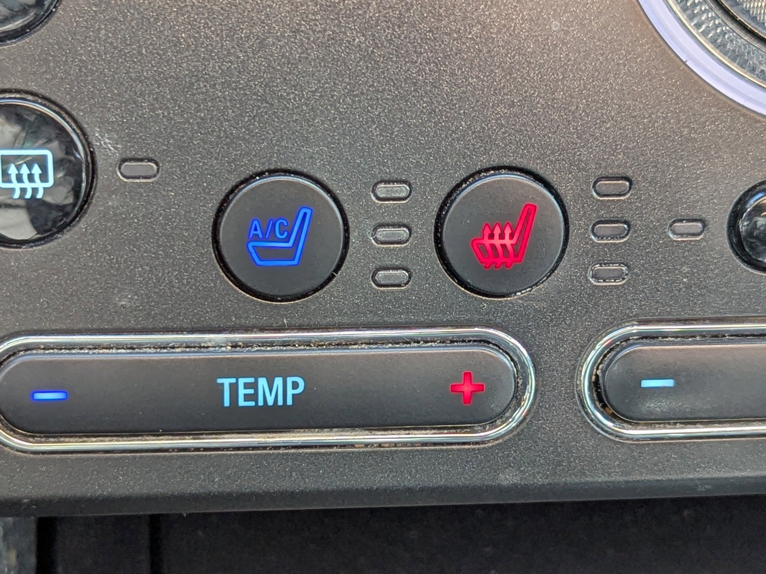 Used 2017 Ford Explorer Limited w/ Class II Trailer Tow Package image 28