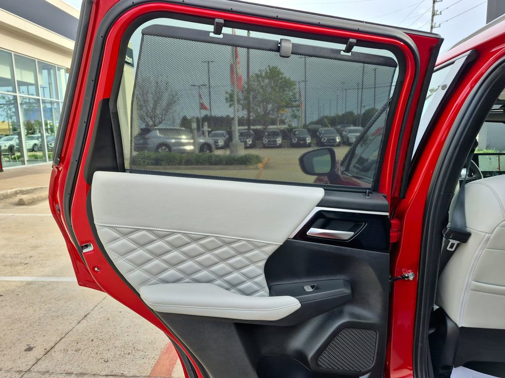 Used 2024 Mitsubishi Outlander SEL FWD image 19