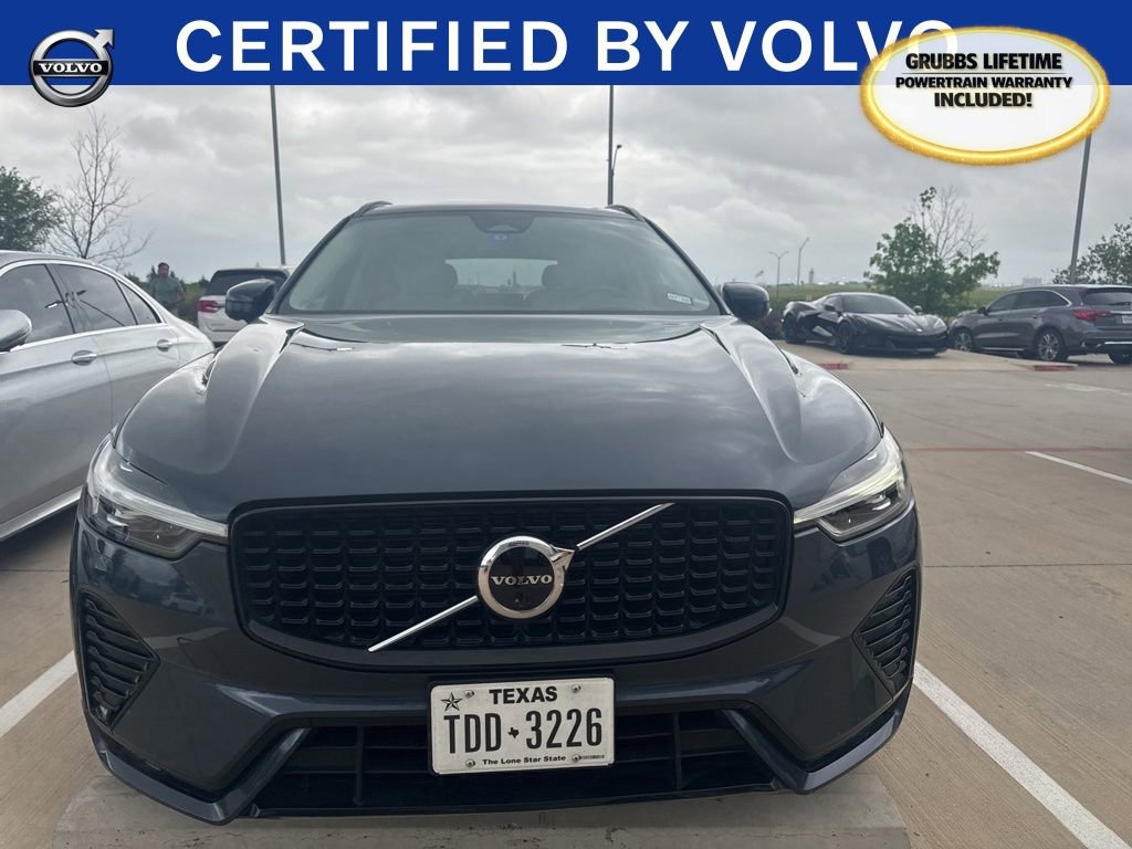 Used 2023 Volvo XC60 B5 Ultimate w/ Climate Package image 2