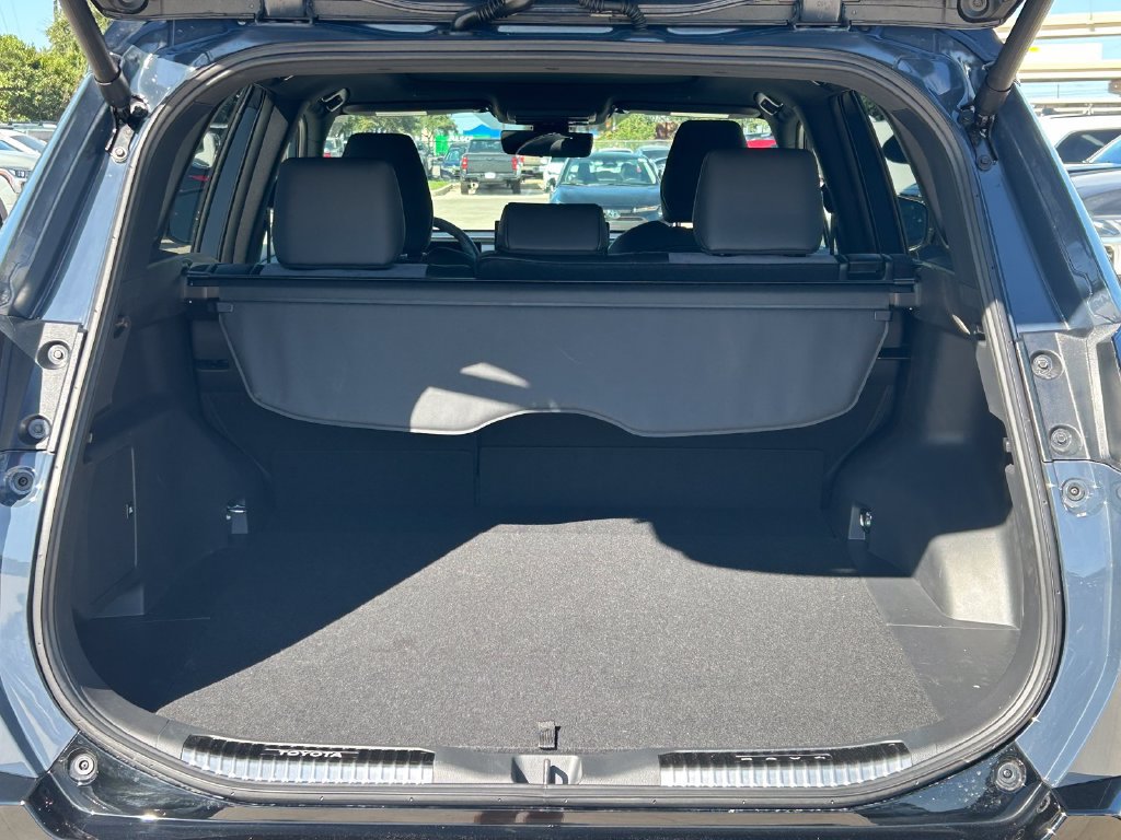 Used 2026 Toyota RAV4 XSE w/ Panoramic Sun Roof Package AWD/4WD image 15