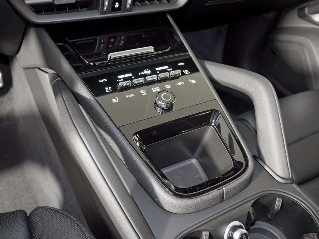 New 2026 Porsche Cayenne S AWD/4WD image 33