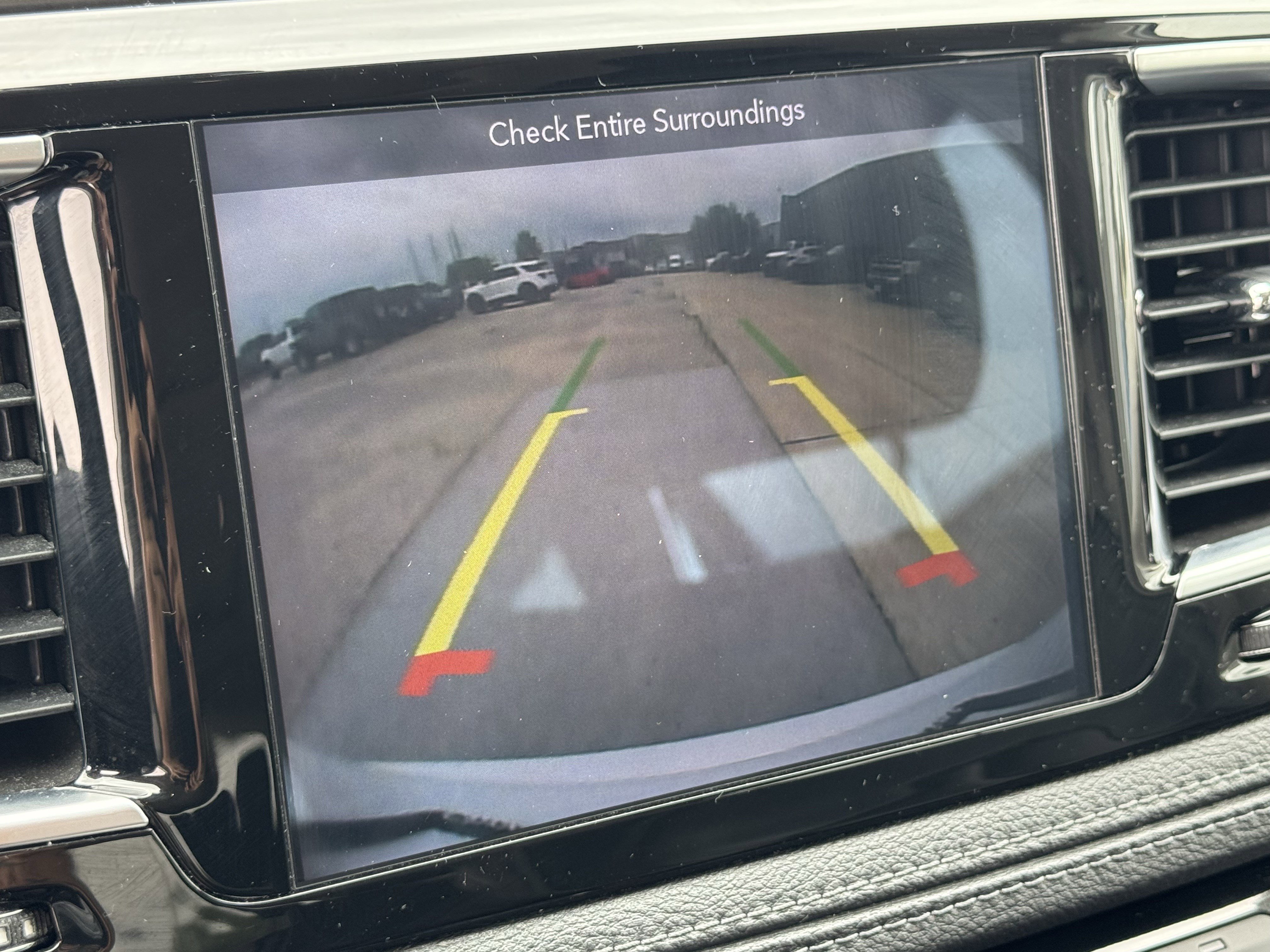 Used 2018 Chrysler Pacifica Limited FWD image 19
