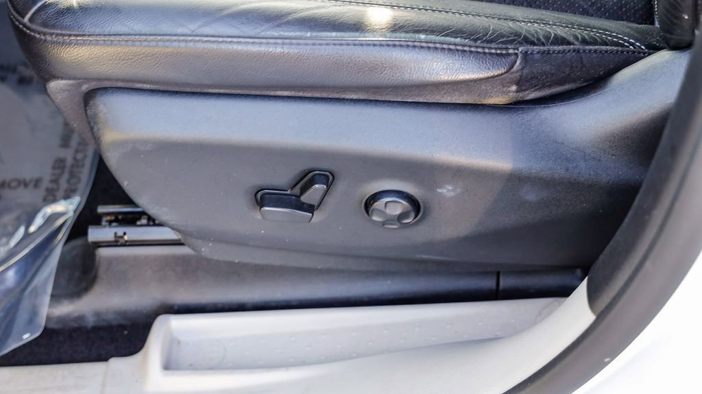 Used 2022 Chrysler Pacifica Touring-L FWD image 26