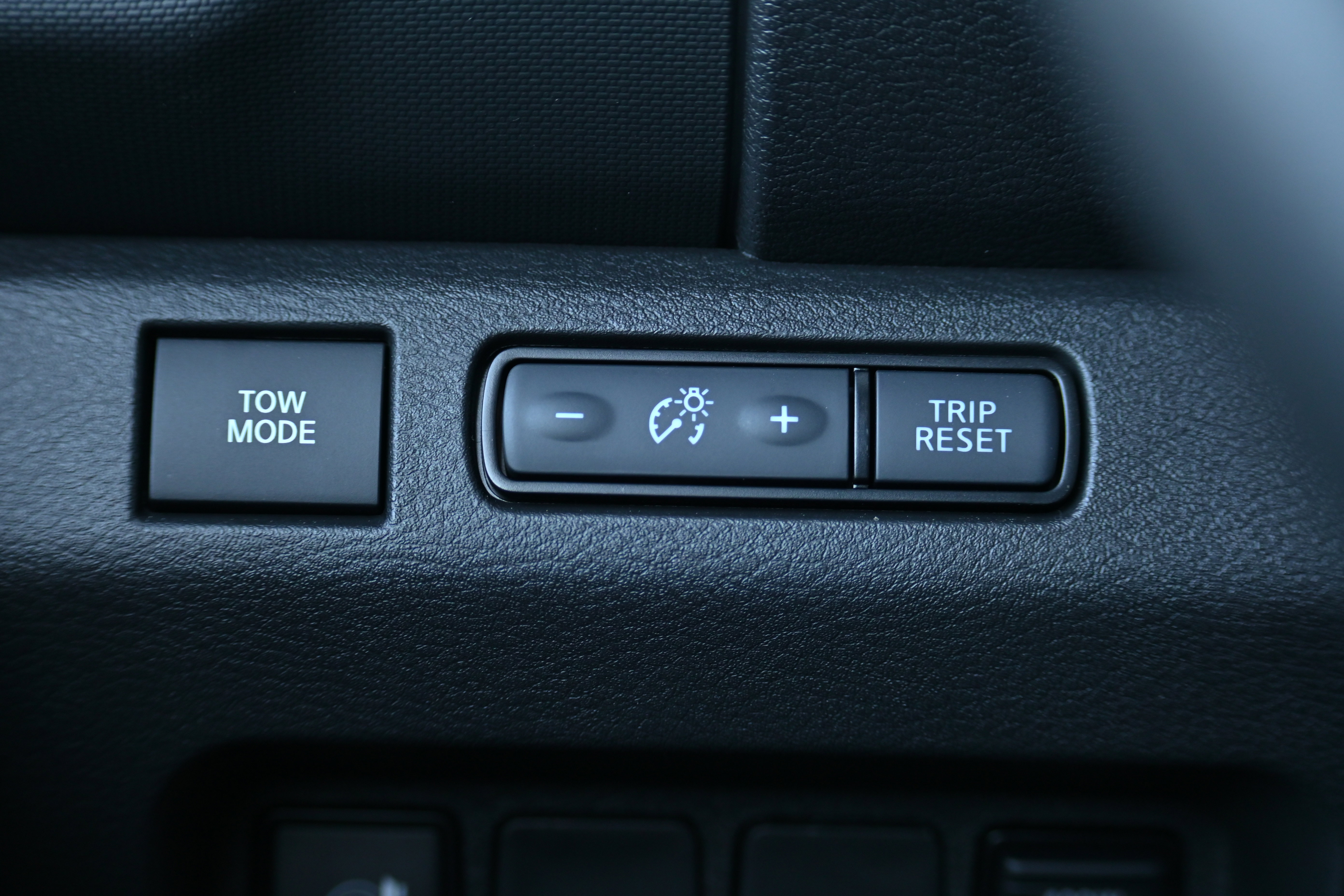 Used 2024 Nissan Frontier SL w/ Technology Package image 24