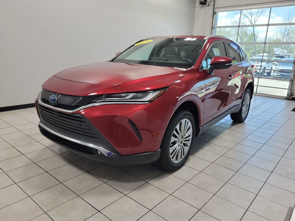 Used 2023 Toyota Venza XLE AWD/4WD image 6