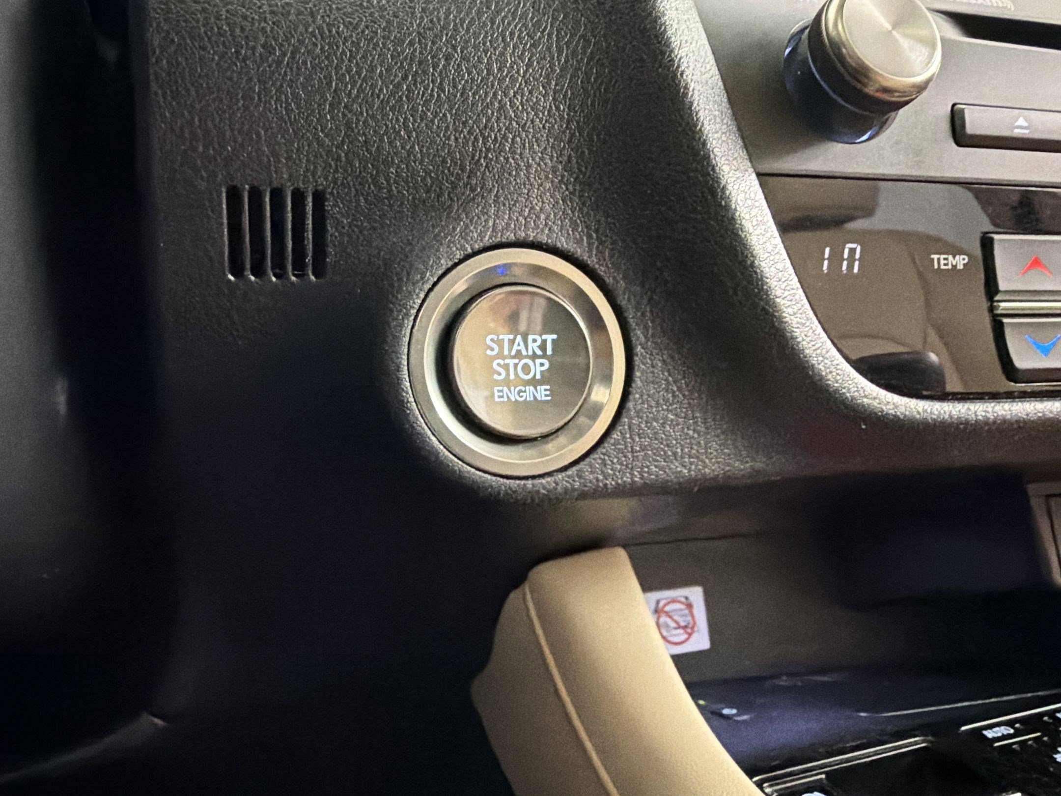 Certified 2022 Lexus RX 350L Premium w/ Premium Package image 28