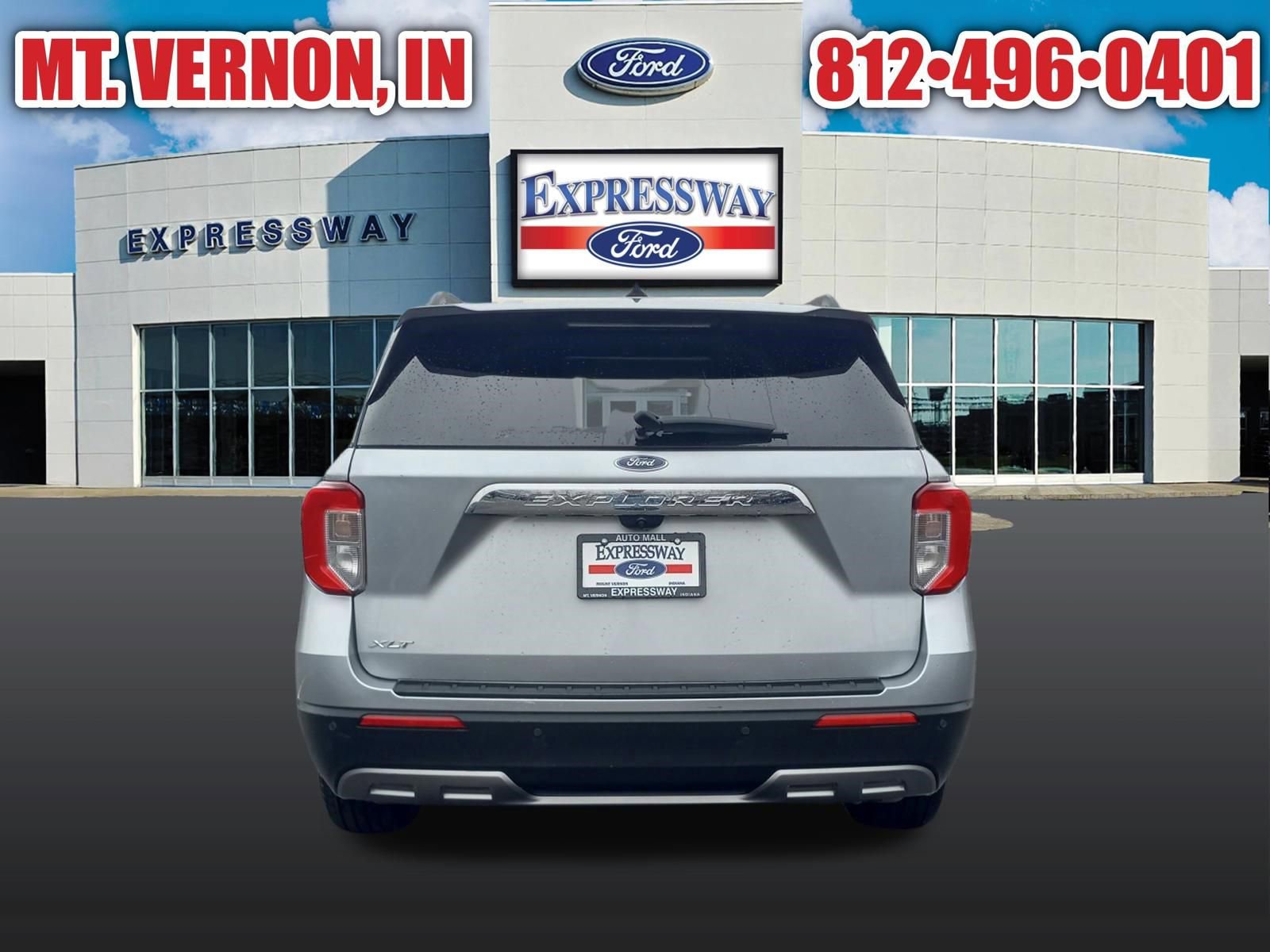 Used 2023 Ford Explorer XLT w/ Equipment Group 202A RWD image 8