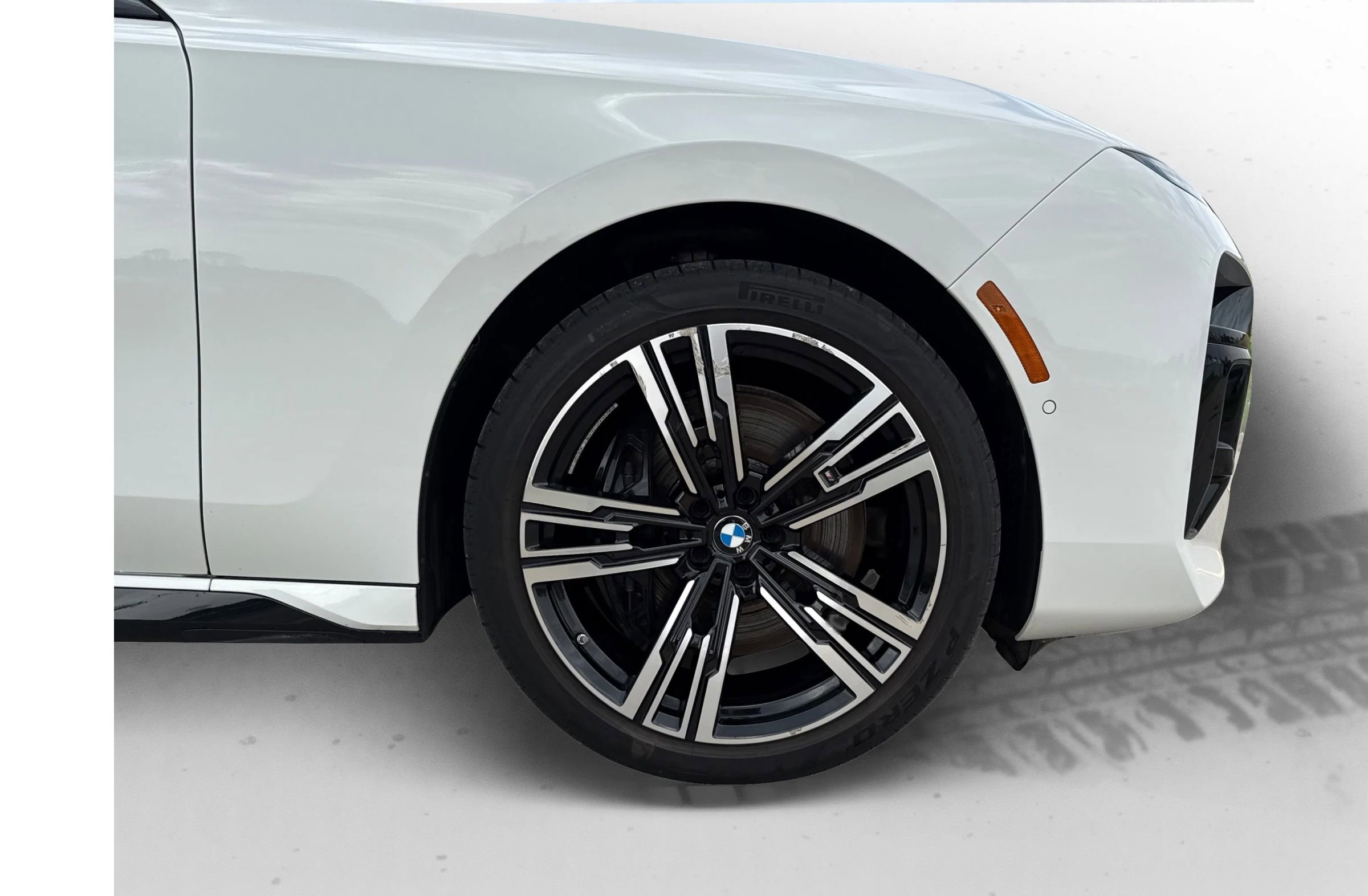 Used 2023 BMW 760i xDrive AWD/4WD image 28