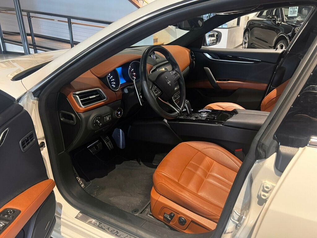 Used 2019 Maserati Ghibli GranSport image 15