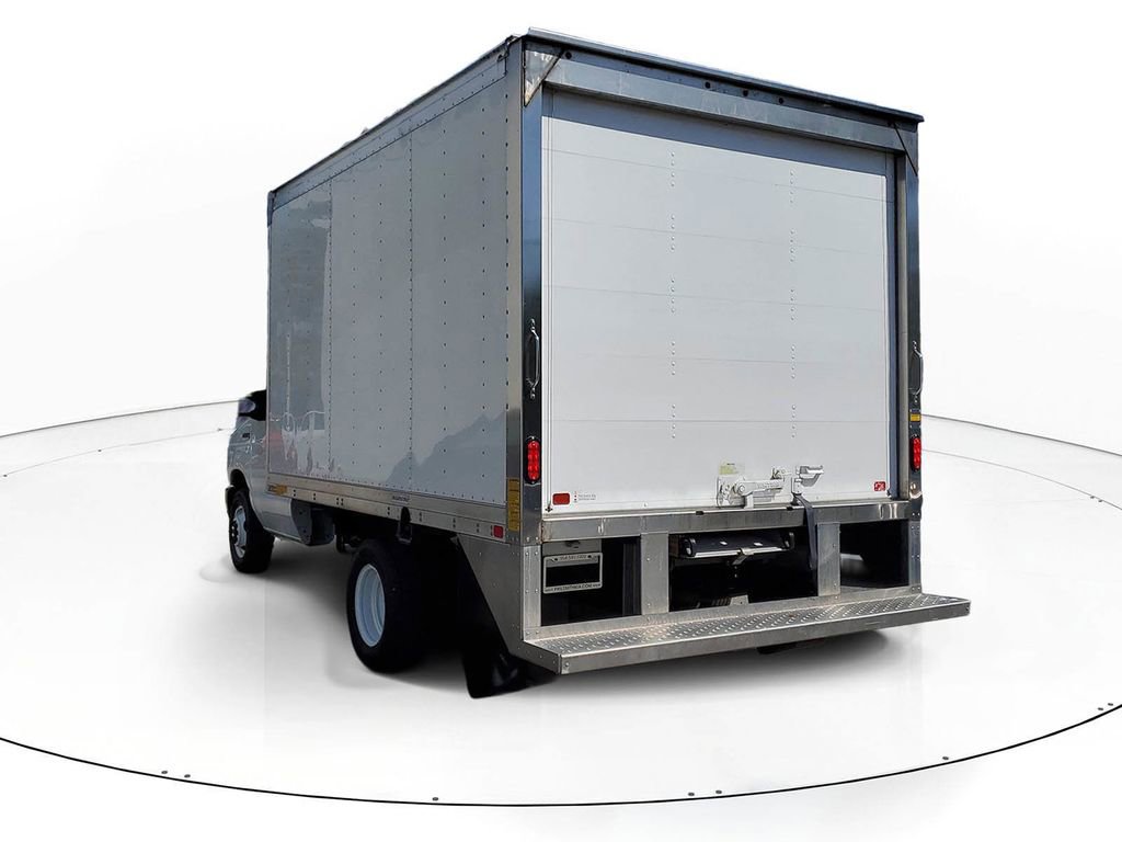 Used 2024 Ford E-350 and Econoline 350 Super Duty w/ Power Windows & Locks Group RWD image 4