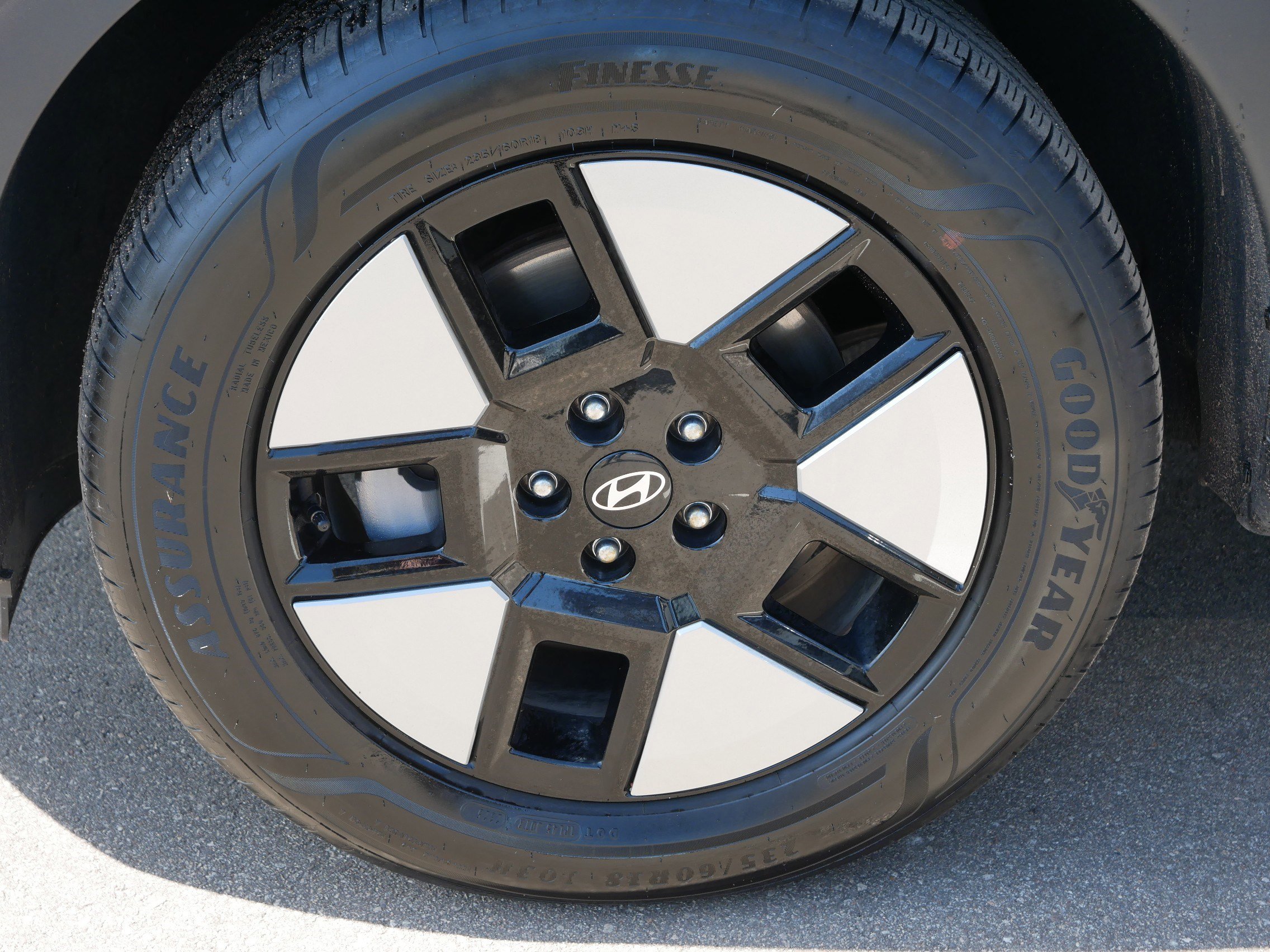Certified 2026 Hyundai Santa Fe SEL AWD/4WD image 15