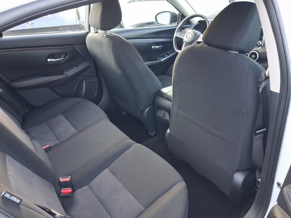Certified 2025 Nissan Sentra SR FWD image 18