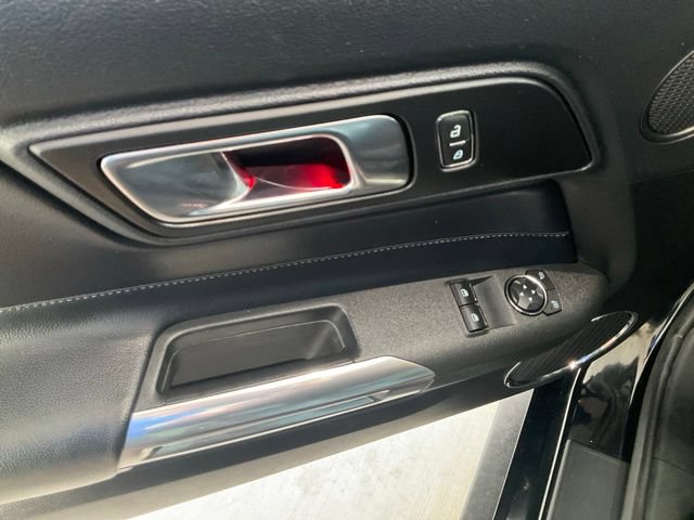 Used 2020 Ford Mustang Premium RWD image 6
