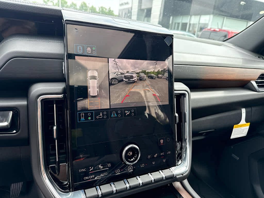 New 2026 GMC Yukon Denali w/ Sun & Power Step Package AWD/4WD image 19