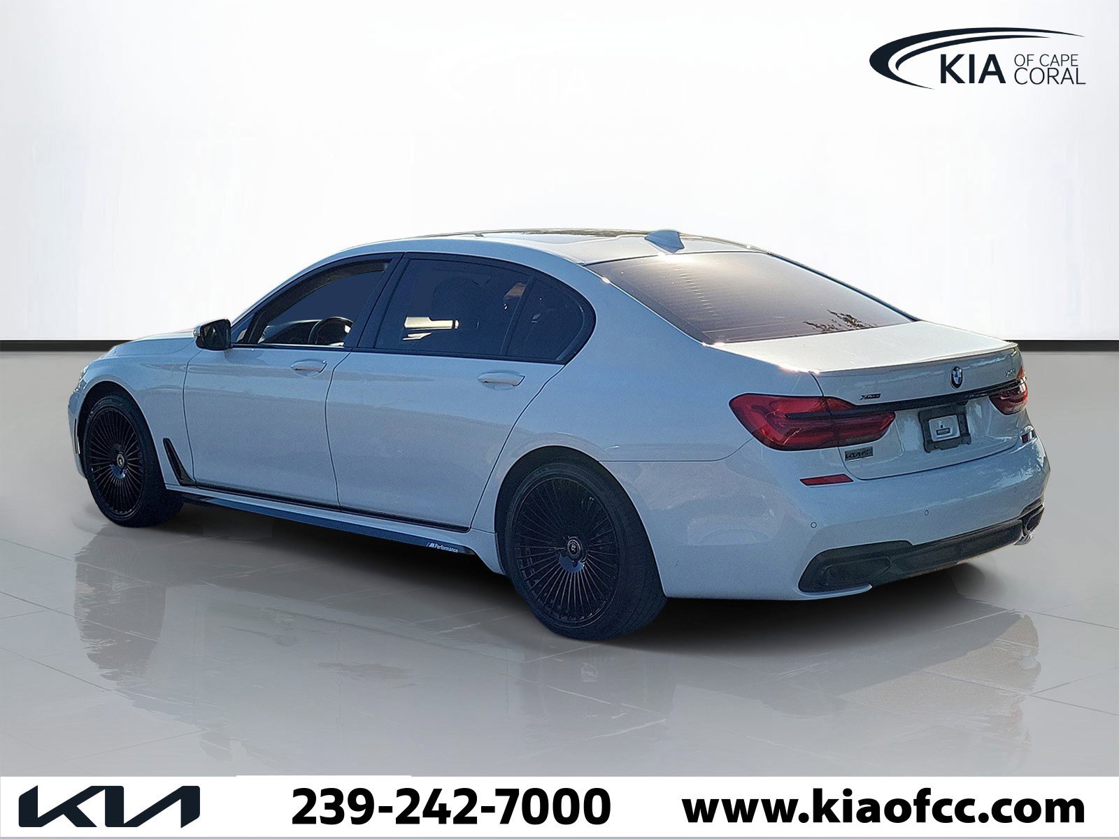 Used 2019 BMW 740i xDrive w/ Executive Package image 4
