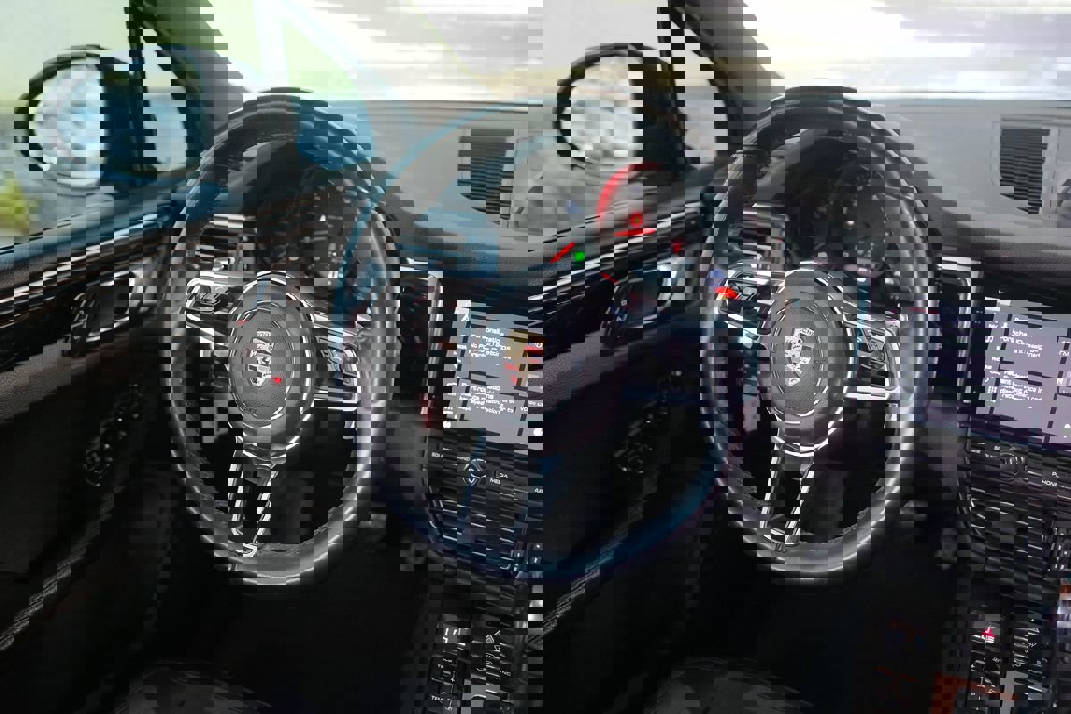 Used 2019 Porsche Macan image 43