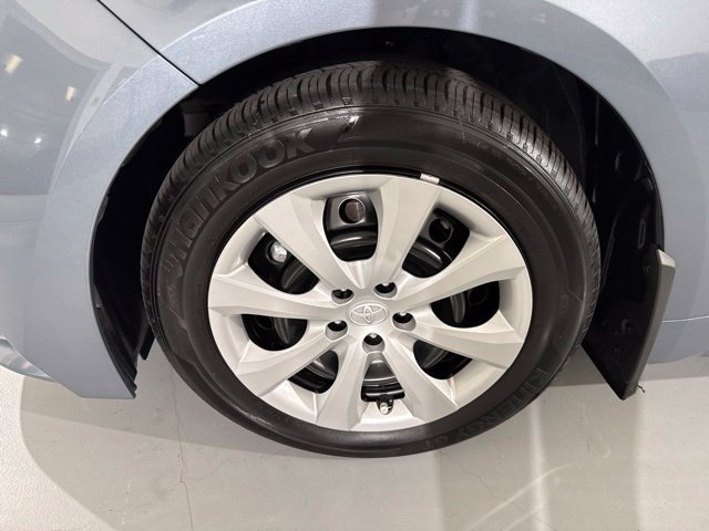 Used 2026 Toyota Corolla LE FWD image 5