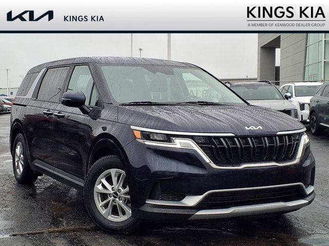 Certified 2024 Kia Carnival LX image 1