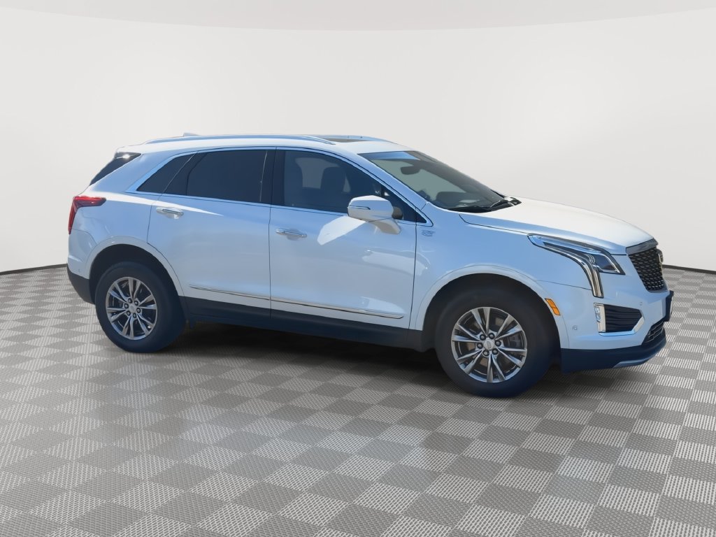 Used 2022 Cadillac XT5 Premium Luxury w/ Technology Package AWD/4WD image 2