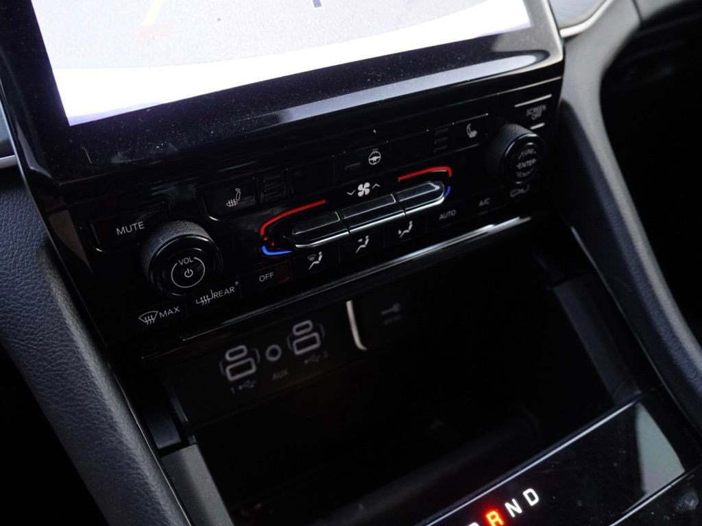 Used 2023 Jeep Grand Cherokee Limited image 15