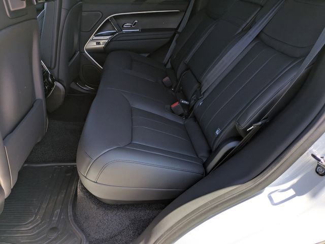 New 2025 Land Rover Range Rover SE image 15