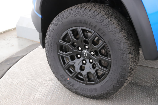 Used 2024 Chevrolet Colorado Trail Boss AWD/4WD image 13