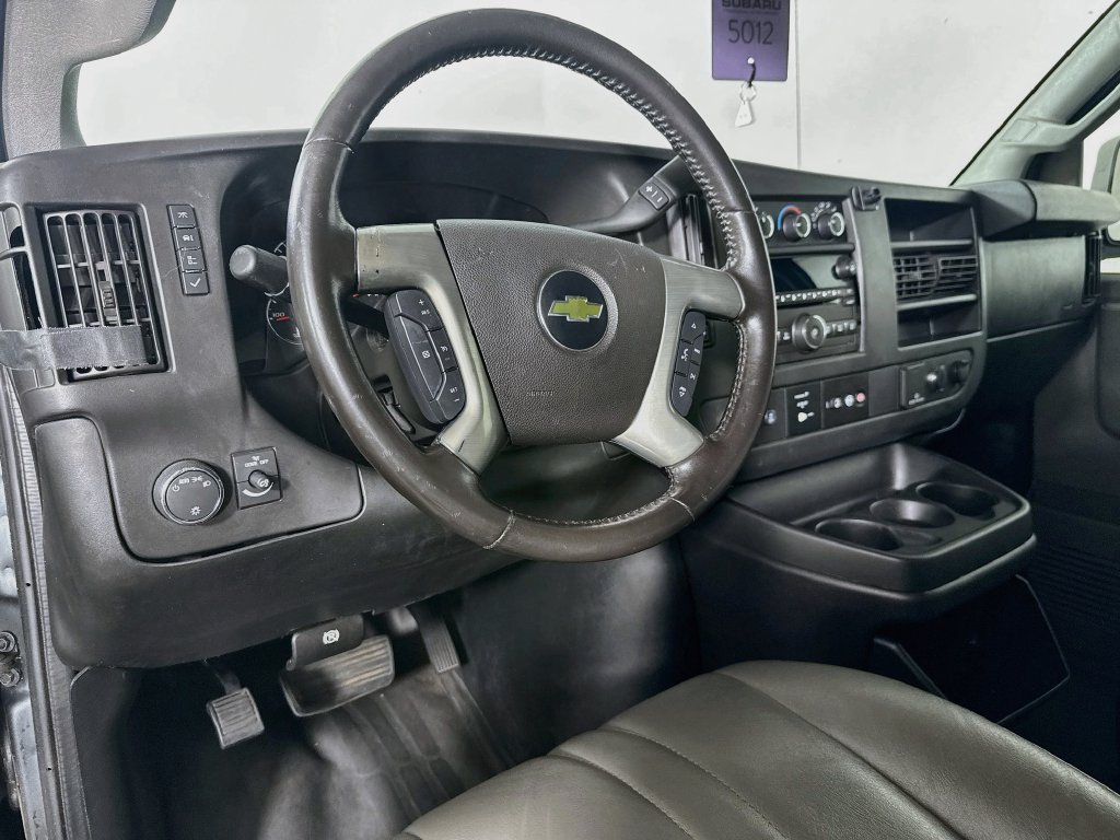 Used 2017 Chevrolet Express 3500 LS RWD image 9
