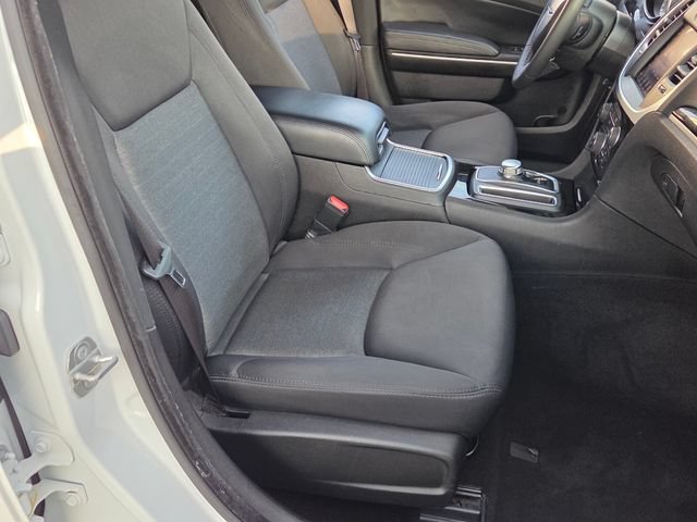 Used 2023 Chrysler 300 Touring RWD image 14