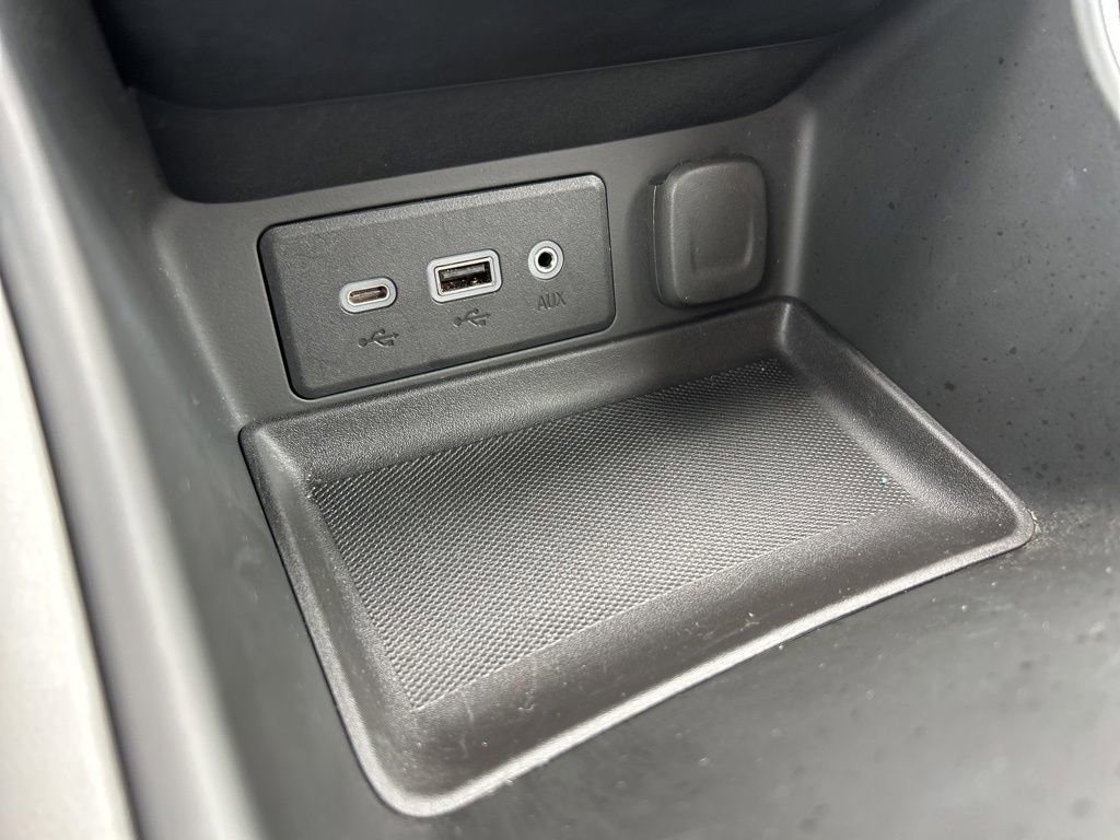 Used 2024 GMC Terrain SLT w/ Elevation Edition AWD/4WD image 33