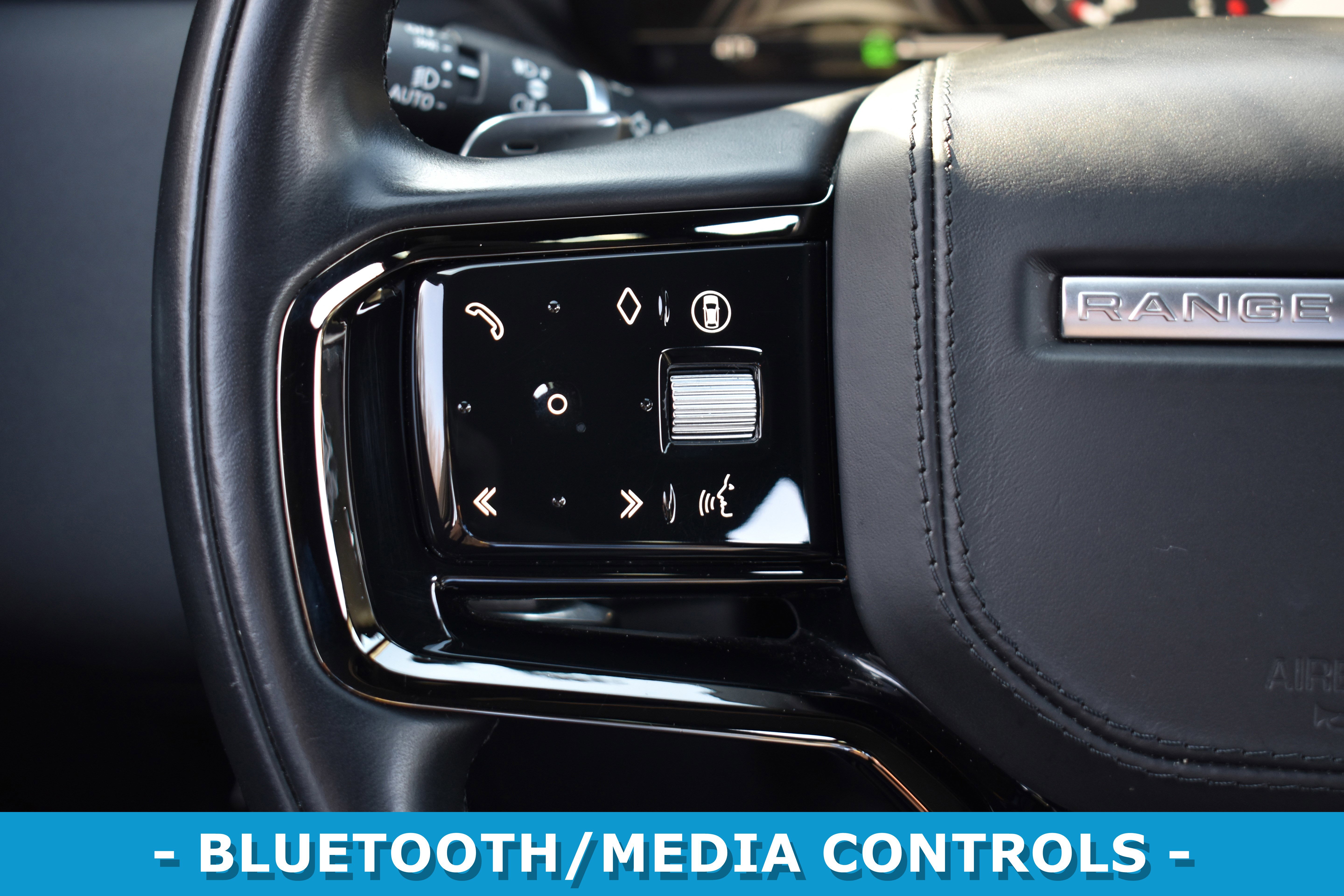 Used 2025 Land Rover Range Rover Velar Dynamic SE image 12