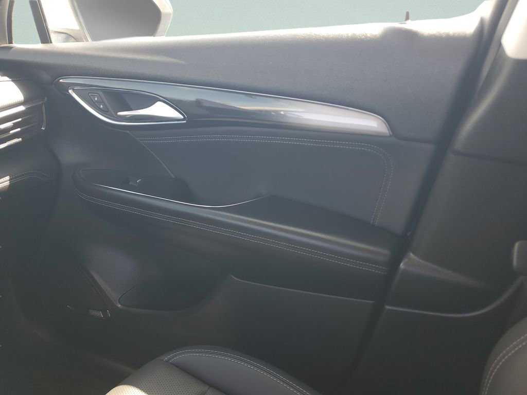 Certified 2025 Buick Envision Preferred image 29