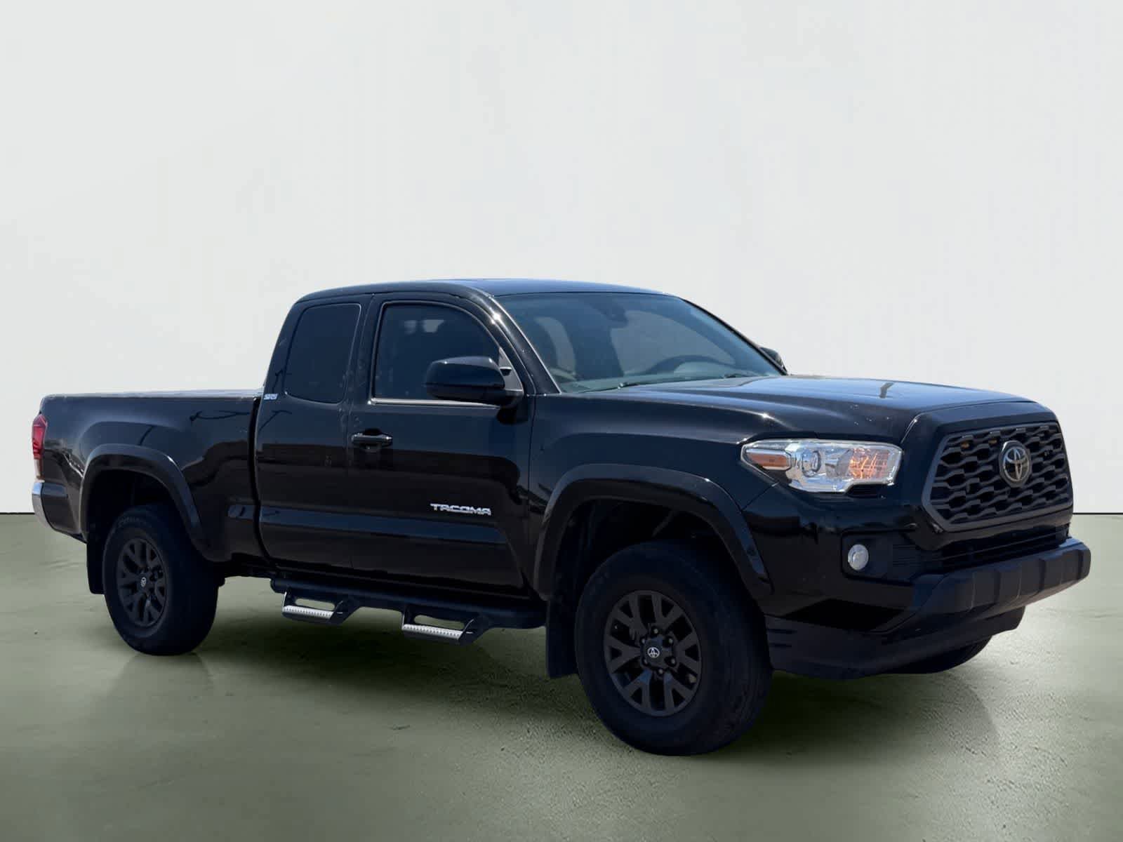 Used 2021 Toyota Tacoma SR5 AWD/4WD image 5