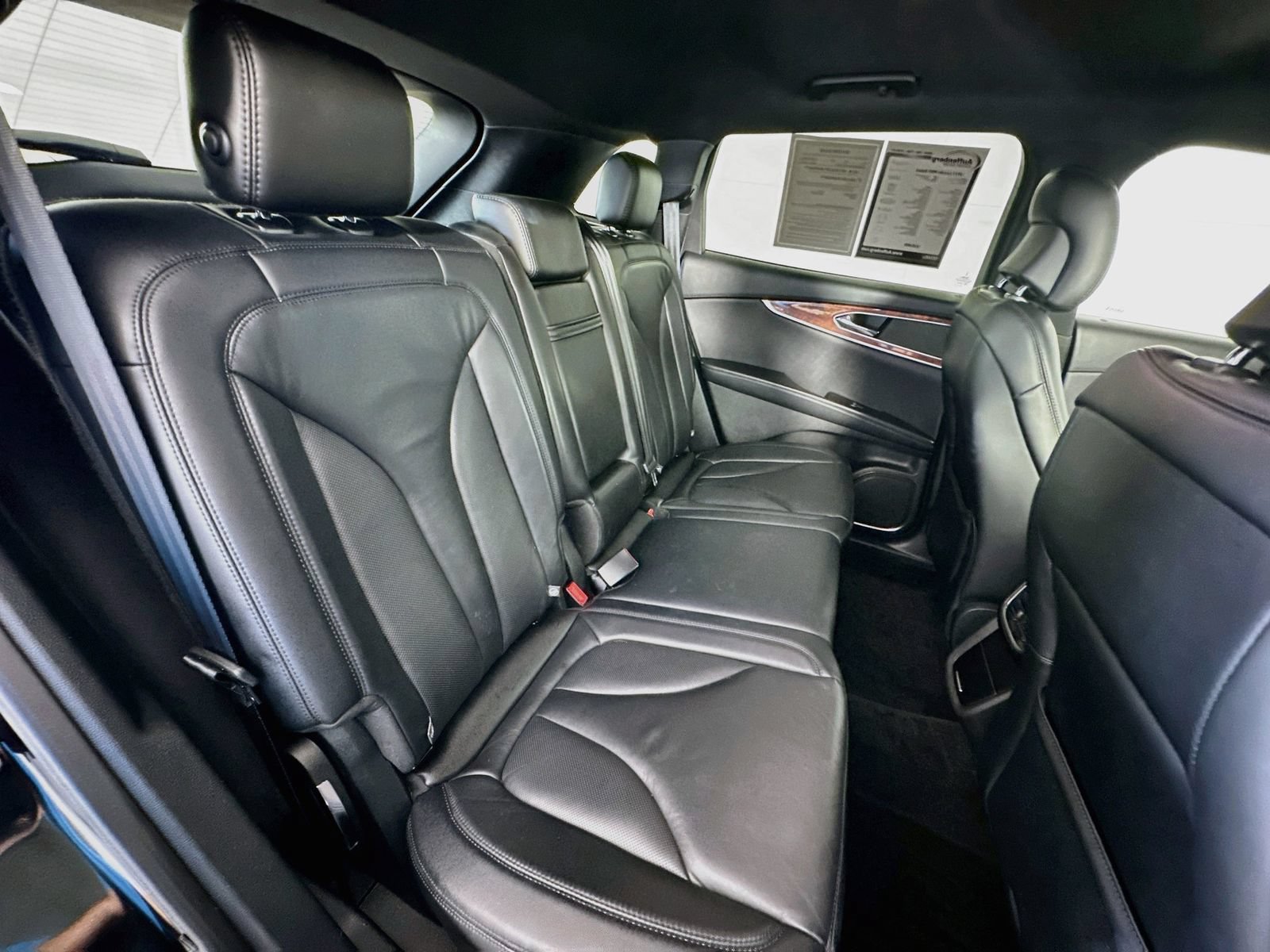 Used 2017 Lincoln MKX Select w/ Select Plus Package FWD image 28