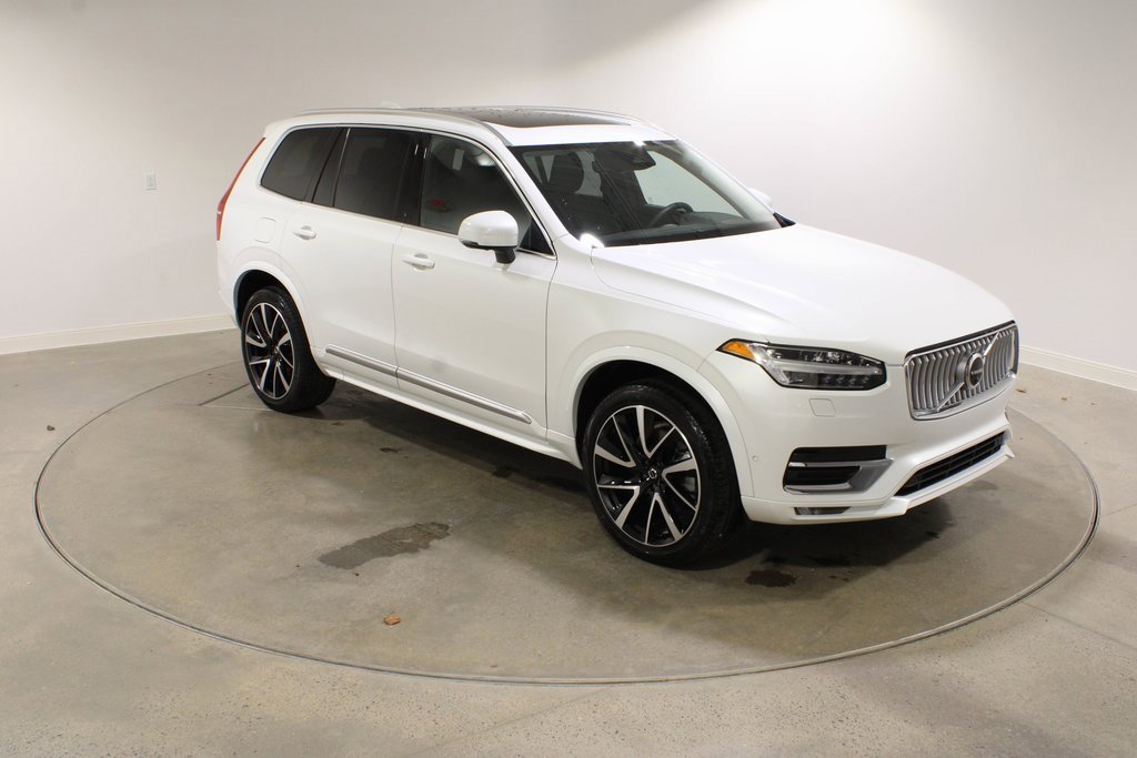 Used 2024 Volvo XC90 B6 Plus w/ Protection Package image 7