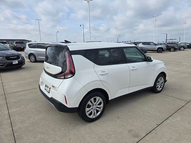 Used 2024 Kia Soul LX FWD image 13
