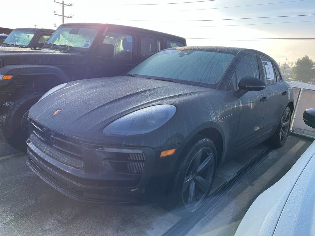 Used 2024 Porsche Macan GTS image 3