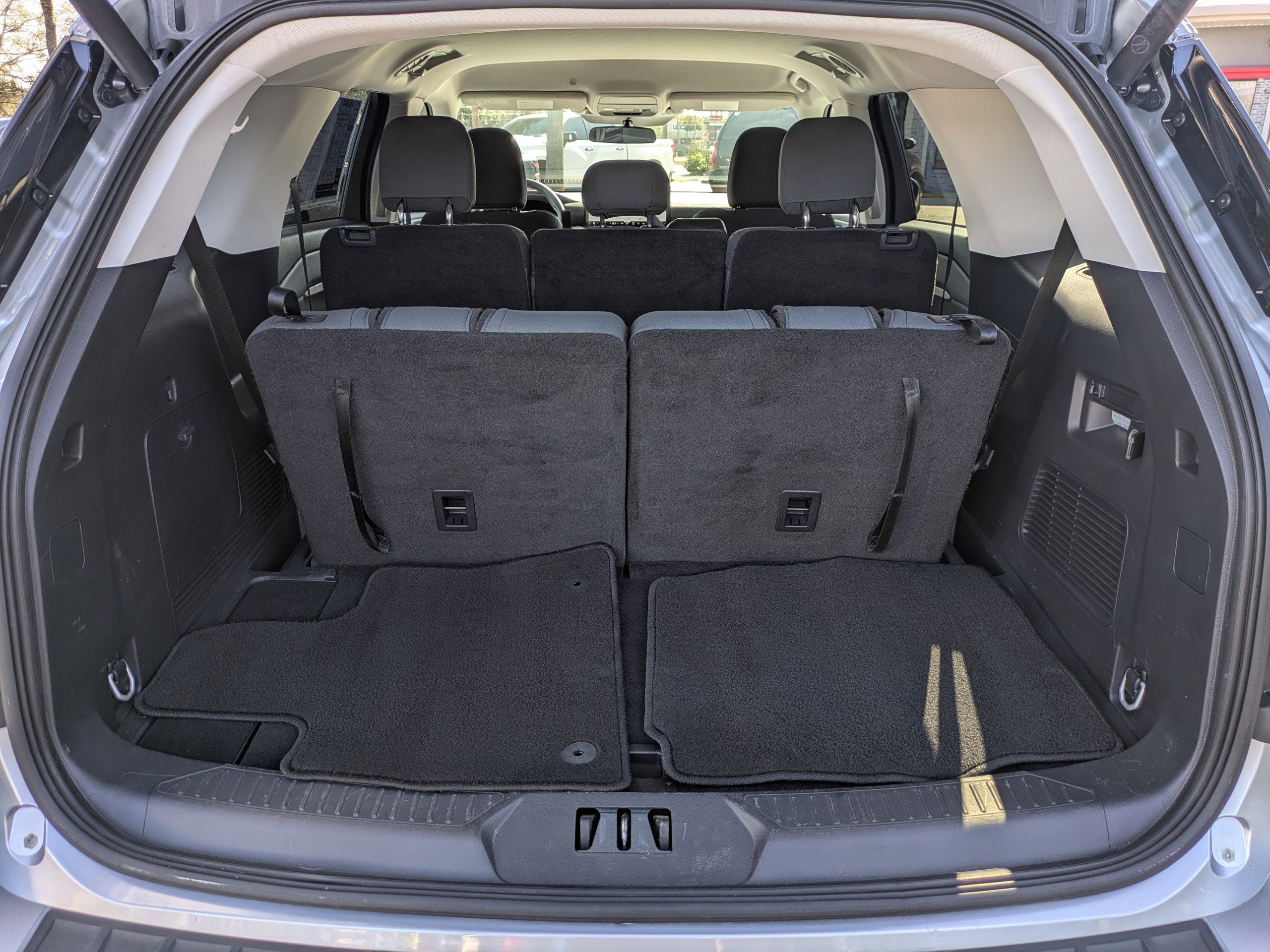 Used 2025 Ford Explorer Active image 13