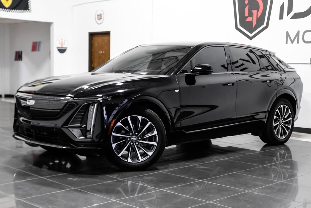 Used 2024 Cadillac Lyriq Sport AWD/4WD image 7