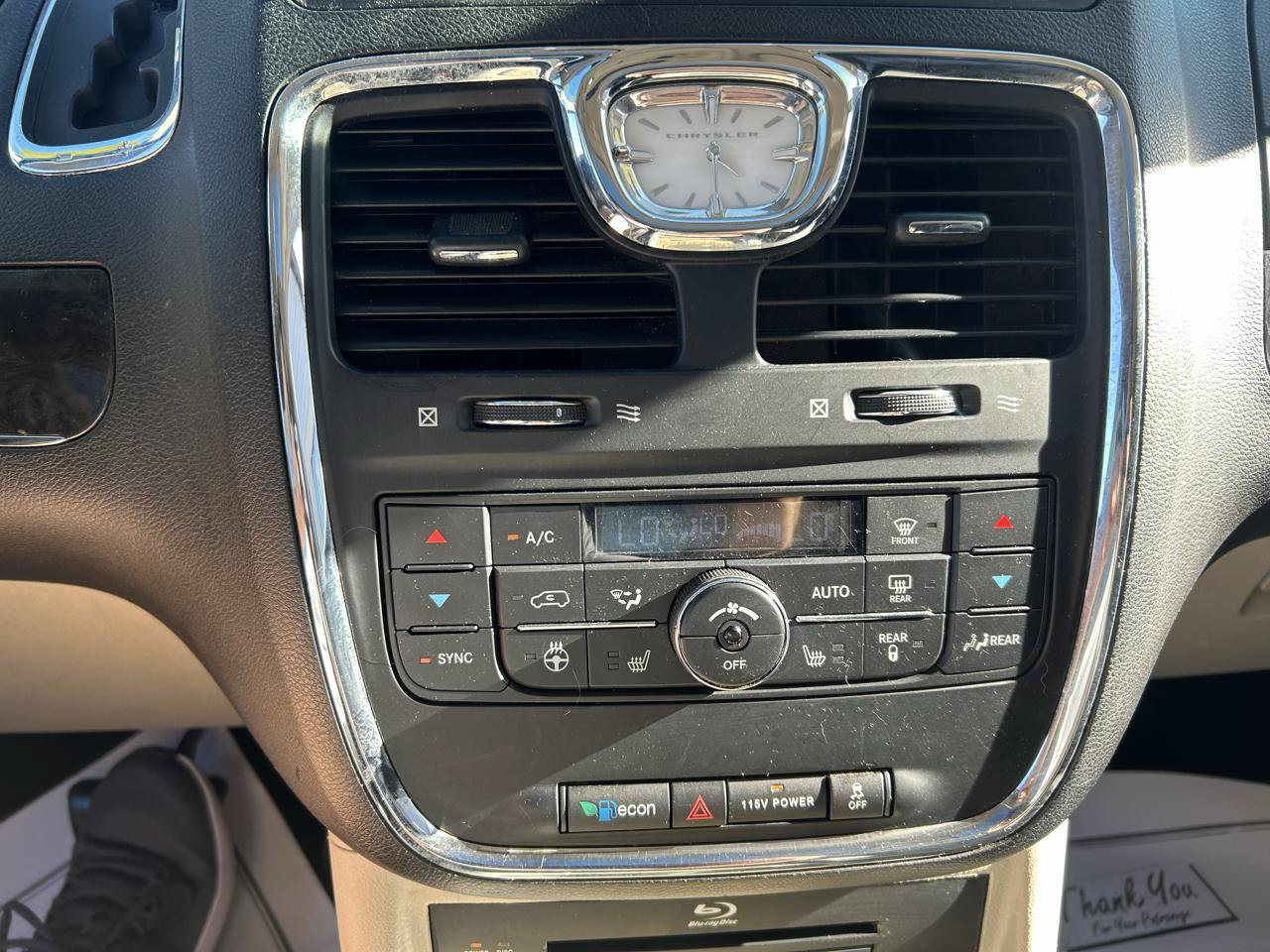 Used 2015 Chrysler Town & Country Limited Platinum FWD image 26