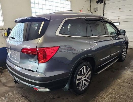 Used 2018 Honda Pilot Touring image 3